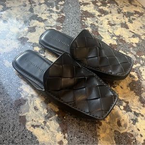 Bottega Veneta Square Toe Woven Slide Mules- Size 39 - Excellent Condition
